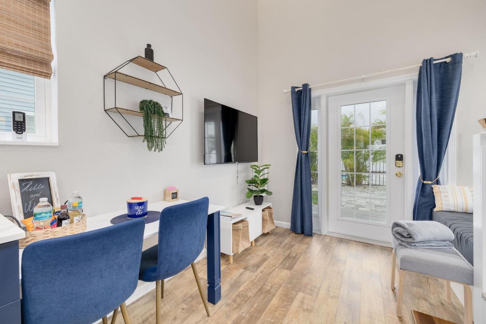 Shelly - Cozy 1 Bedroom Tiny Home With Pool Dunedin Exteriér fotografie
